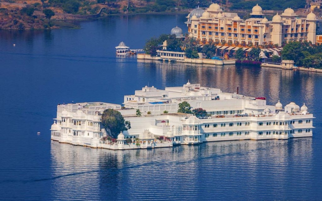 7 Beautiful Palaces and Hotels in India, Where You Can Stay Like Royalty