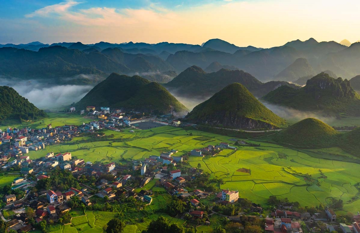 A Guide to Motorbiking Around North Vietnam